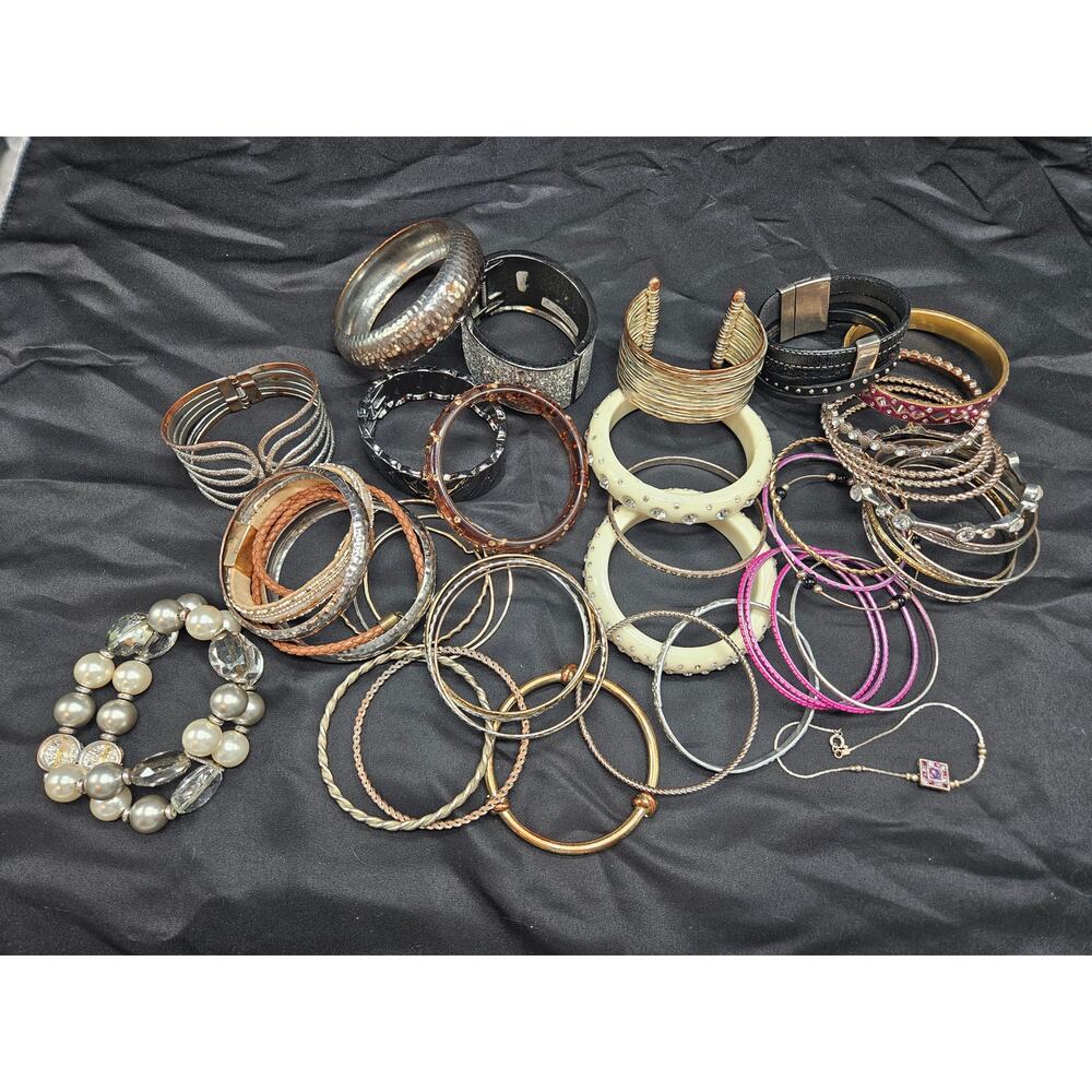 Large Lot of Bangle Cuff Bracelets Mixed Metals Plastic Beads Rhinestone Costume